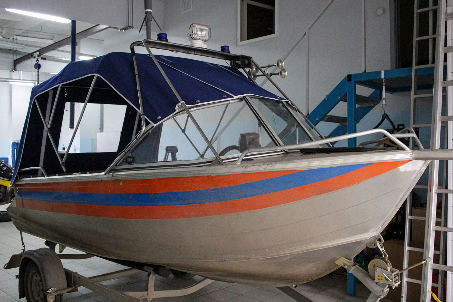 (2015) Quintrex 475 Ходовой тент